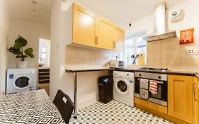 Mile End Double Rooms 86A